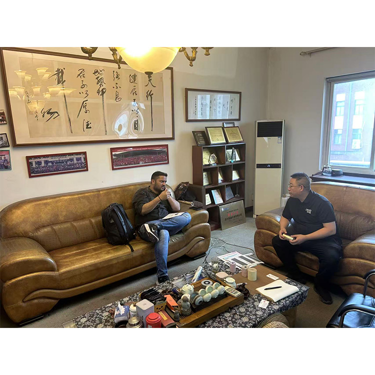 Indian guests come to visit thermal paper slitting machine